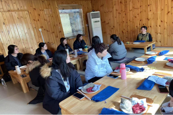 烟台市委党校“品非遗魅力 展巾帼风韵”手工香制作活动成功举办263.png